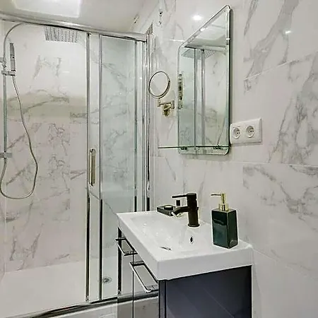 Parisian Flat Rue St Honore Louvre Rivoli Hotel