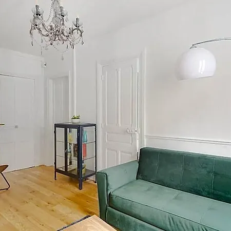 Parisian Flat Rue St Honore Louvre Rivoli * Париж